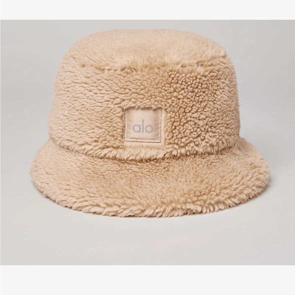 Alo sherpa bucket hat